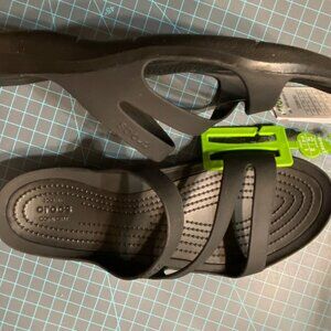 NWT CROCS Women Kadee II Sandals Black Size 10